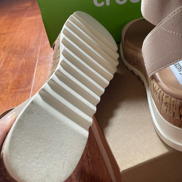 SOLD NWOT STEVE MADDEN ELBA WEDGE - Picture 5 of 5